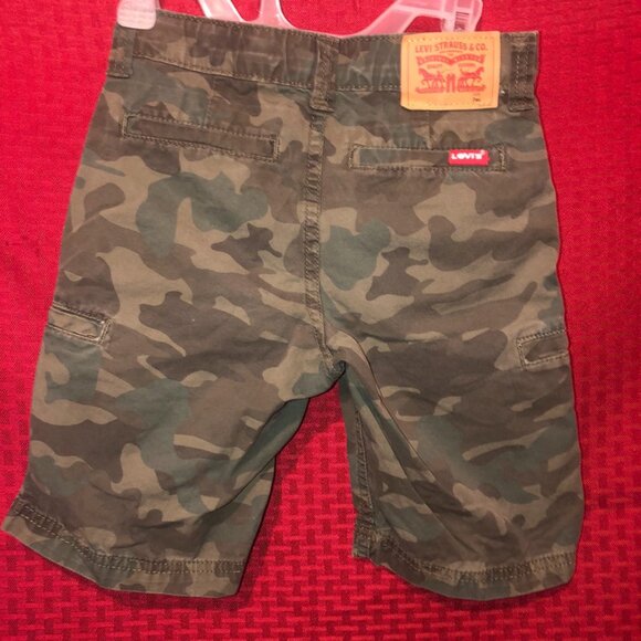 Levis Boy's Cargo Shorts - Picture 3 of 4